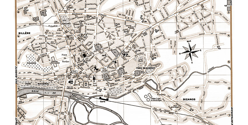 plan de ville vintage sépia de Pau Blay Foldex